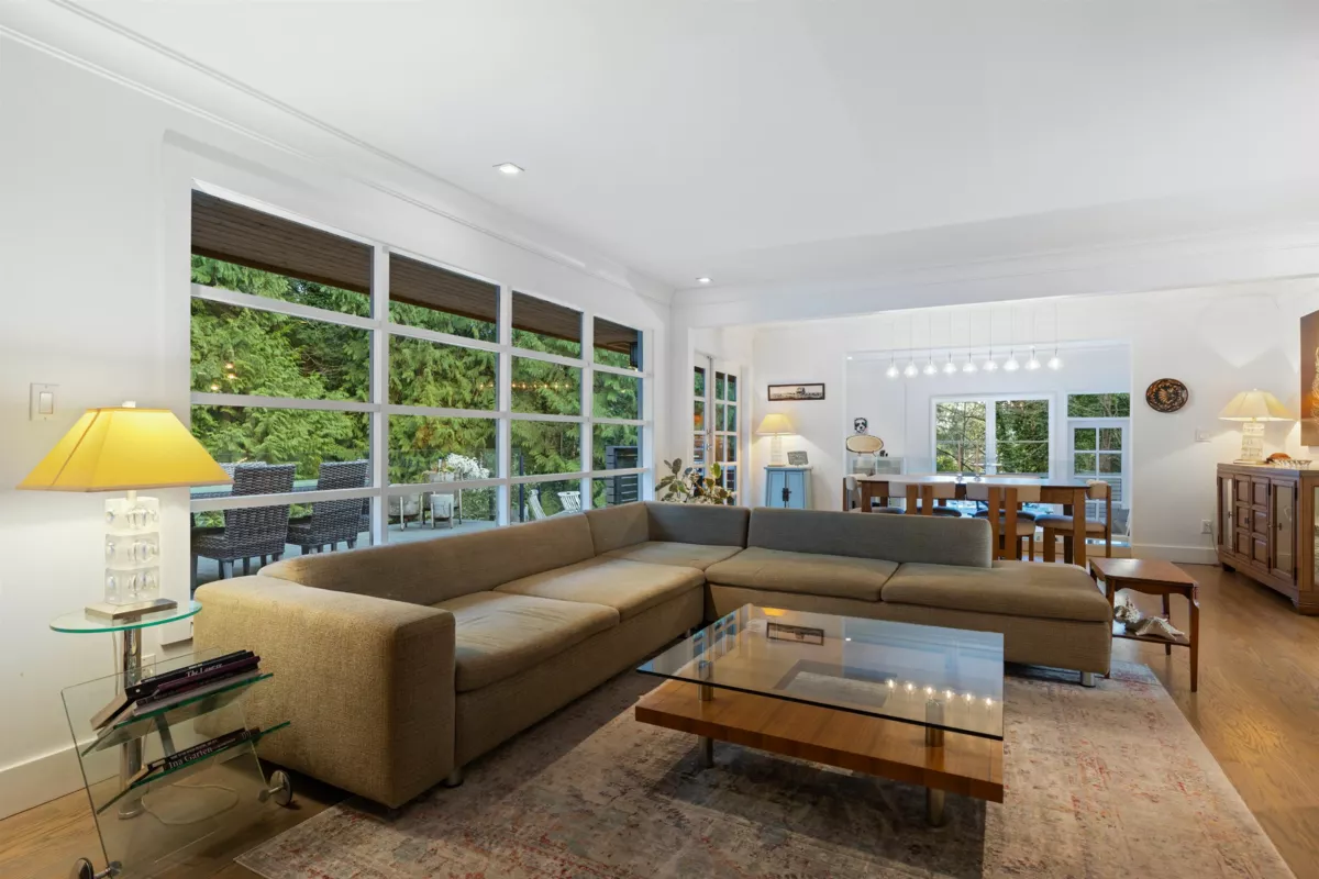 Dining Area Photo of 4411 Stone Crescent, West Vancouver, BC