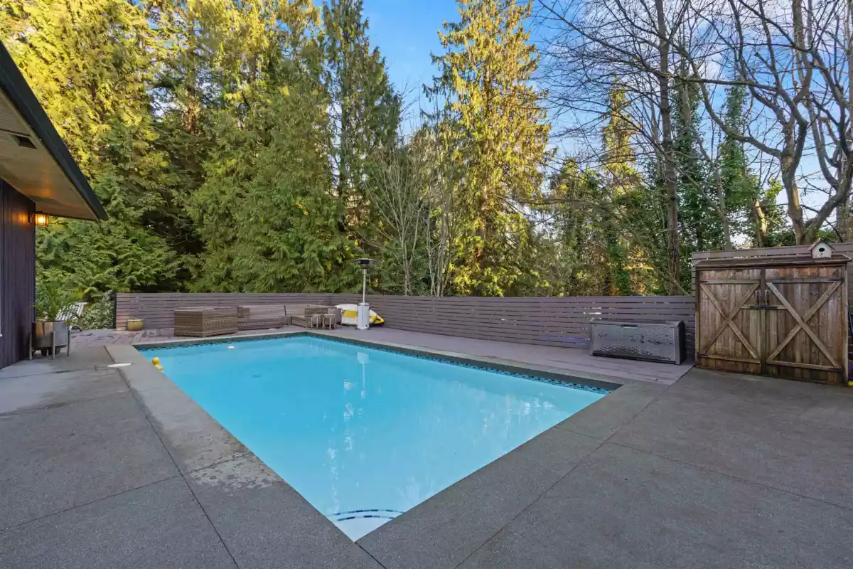 Swimming Pool Photo of 4411 Stone Crescent, West Vancouver, BC