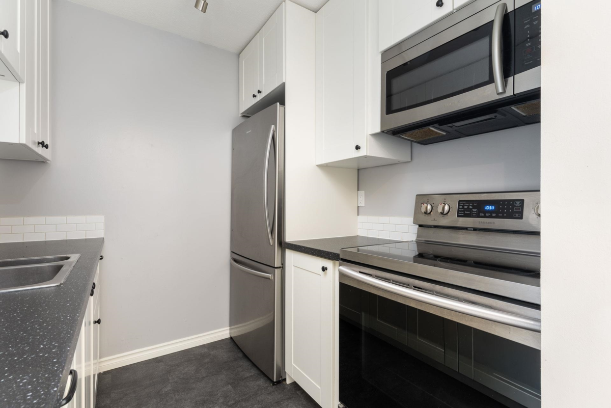 Bedroom 3 Photo of 215 830 E 7th Avenue, Vancouver, BC