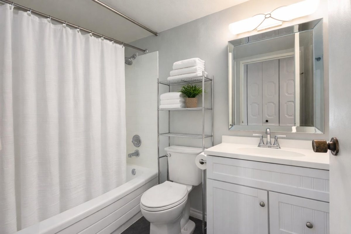 Pantry Photo of 215 830 E 7th Avenue, Vancouver, BC