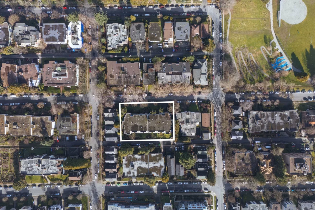 Powder Room Photo of 215 830 E 7th Avenue, Vancouver, BC