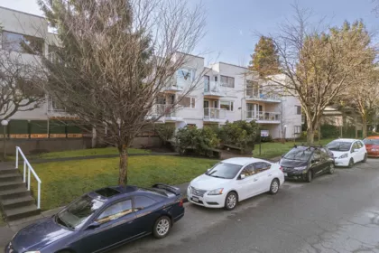 Primary Bedroom Photo of 215 830 E 7th Avenue, Vancouver, BC
