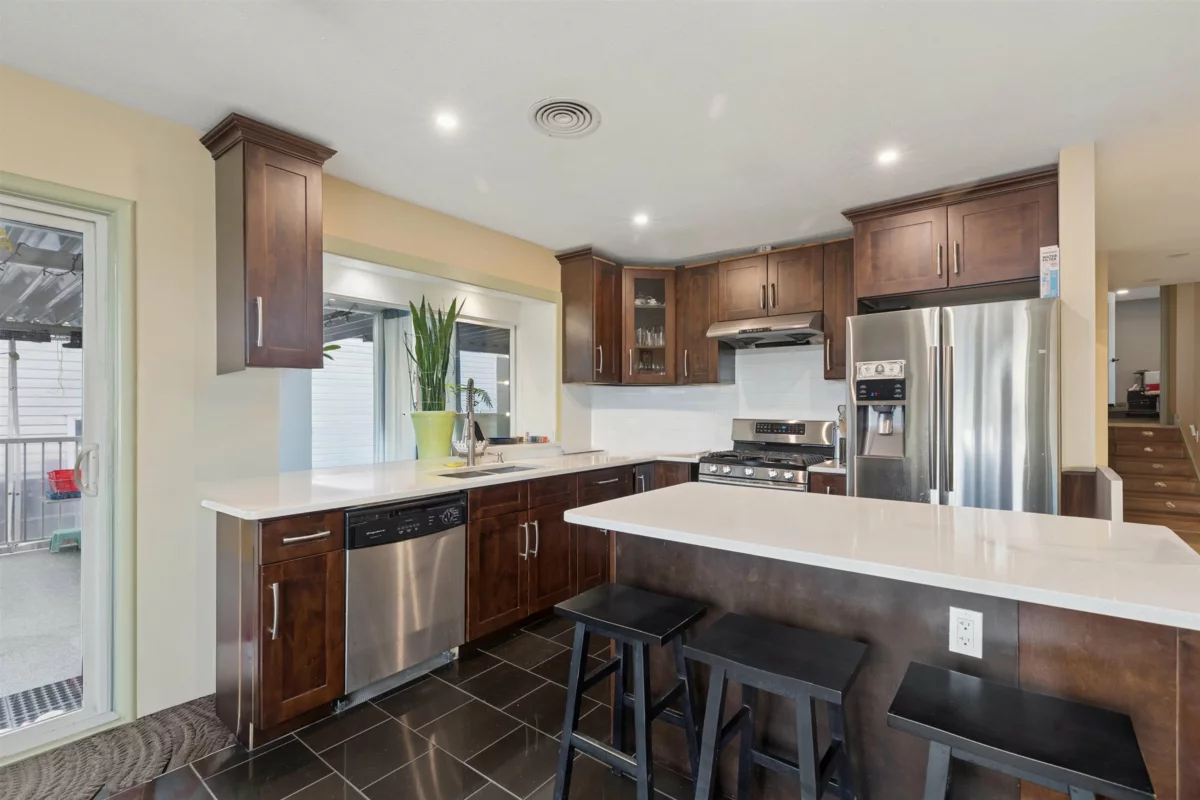 Family Room Photo of 16388 88 Avenue, Surrey, BC