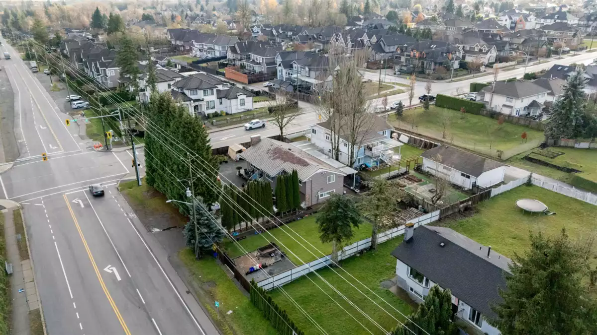 Garden / Landscaping Photo of 16388 88 Avenue, Surrey, BC