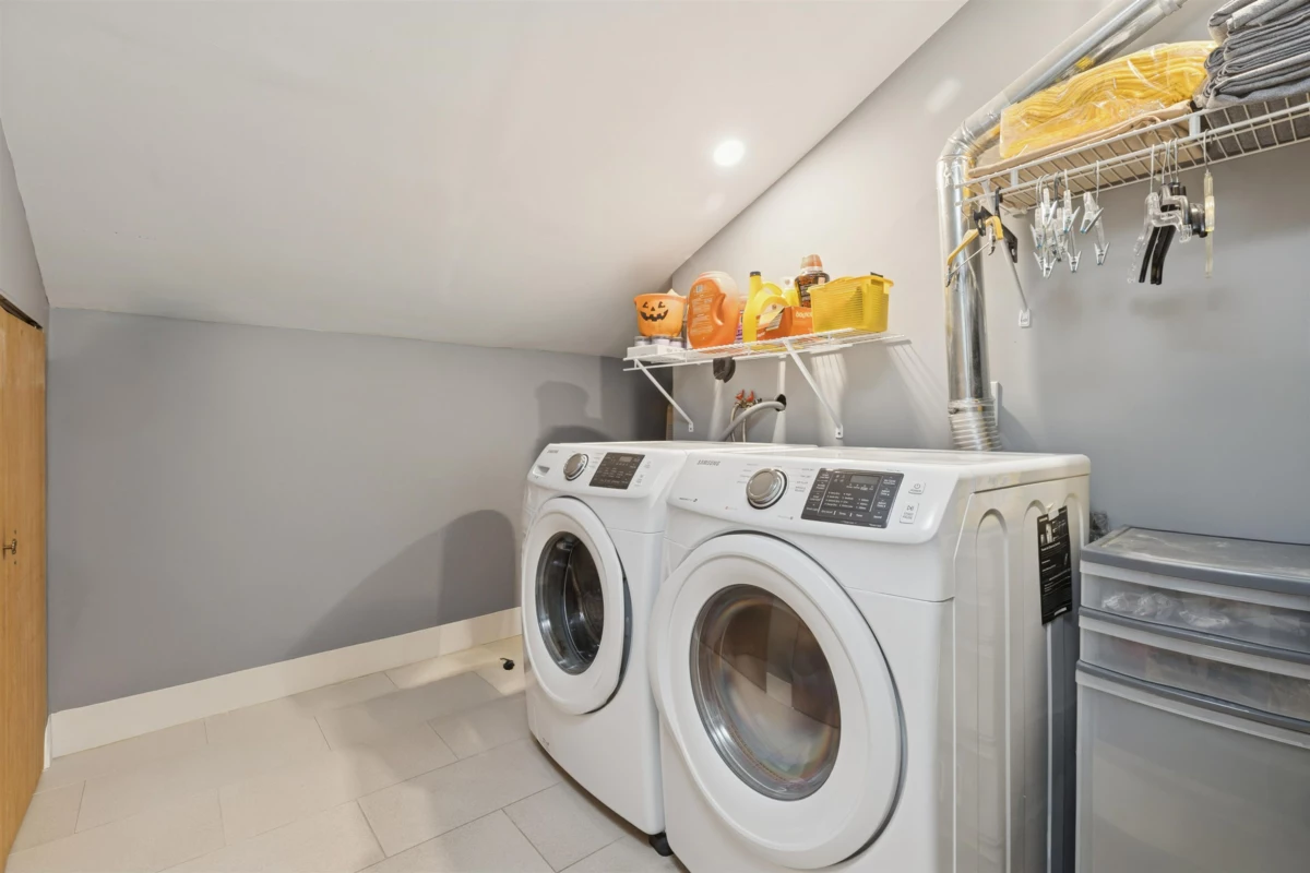 Guest Bathroom Photo of 16388 88 Avenue, Surrey, BC