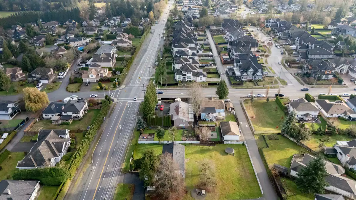 Hot Tub / Spa Photo of 16388 88 Avenue, Surrey, BC