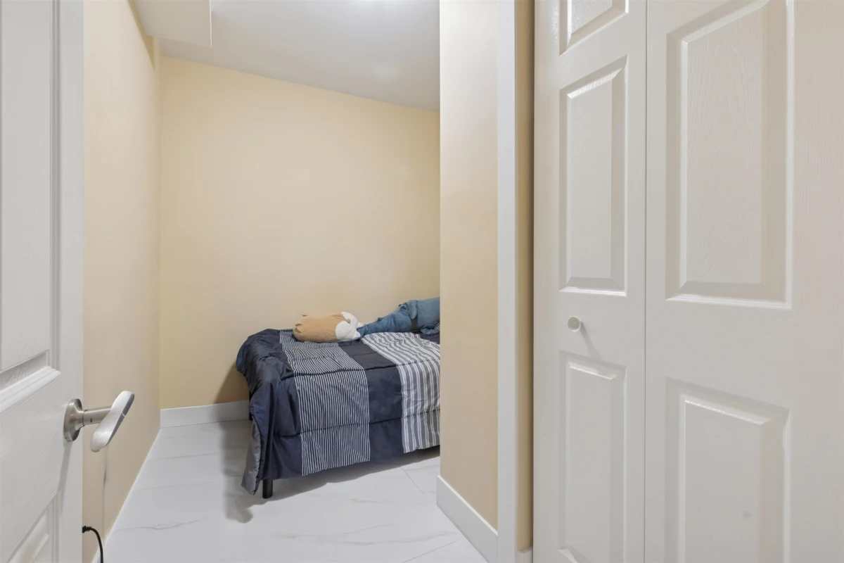 Laundry Room Photo of 16388 88 Avenue, Surrey, BC