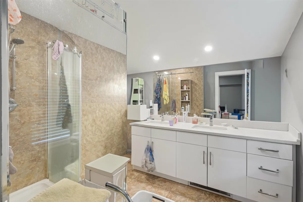 Loft / Bonus Room Photo of 16388 88 Avenue, Surrey, BC