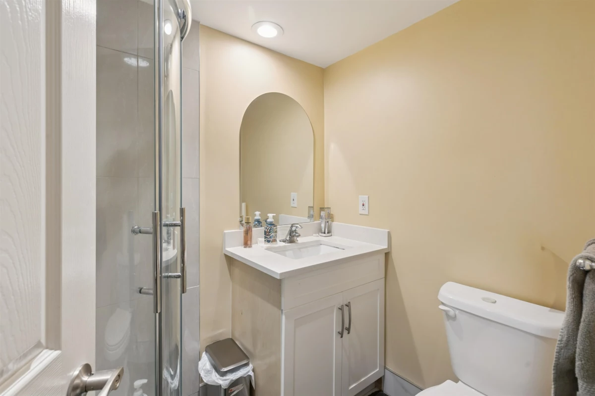 Office / Den Photo of 16388 88 Avenue, Surrey, BC