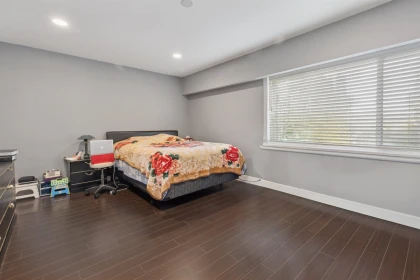 Walk-In Closet Photo of 16388 88 Avenue, Surrey, BC
