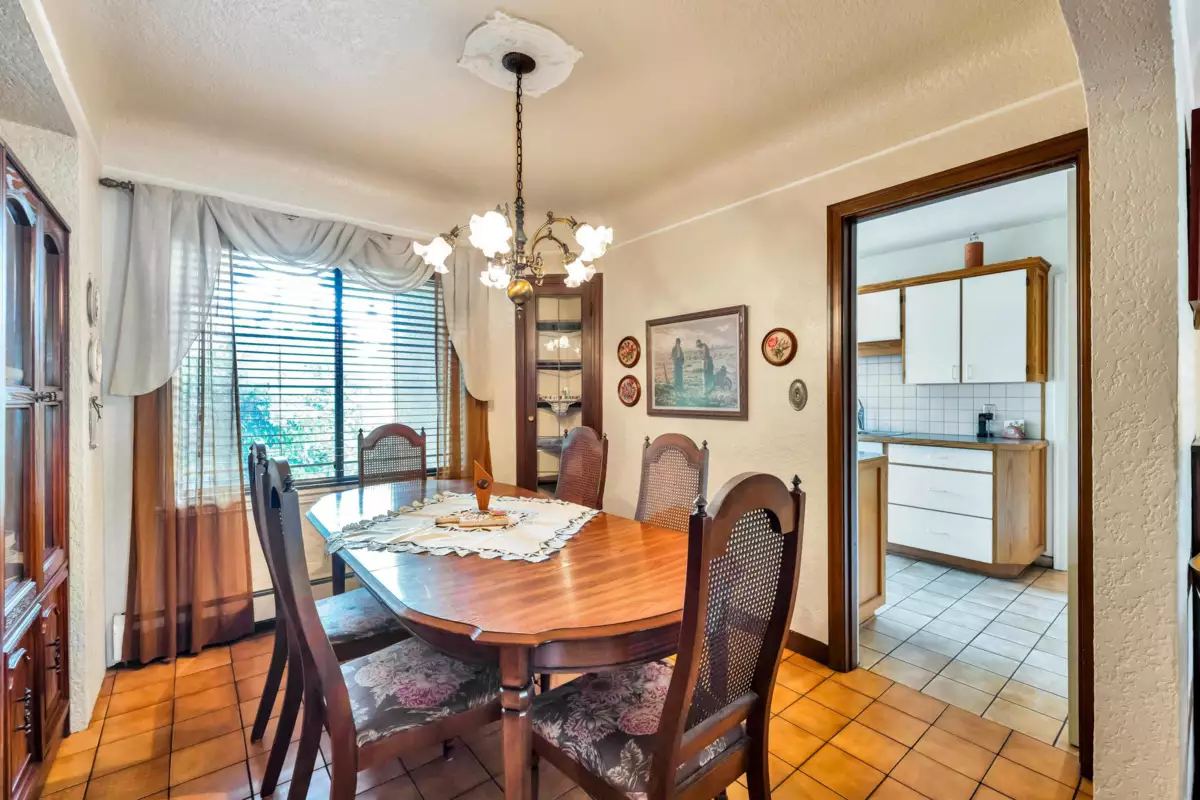 Family Room Photo of 3778 Triumph Street, Burnaby, BC