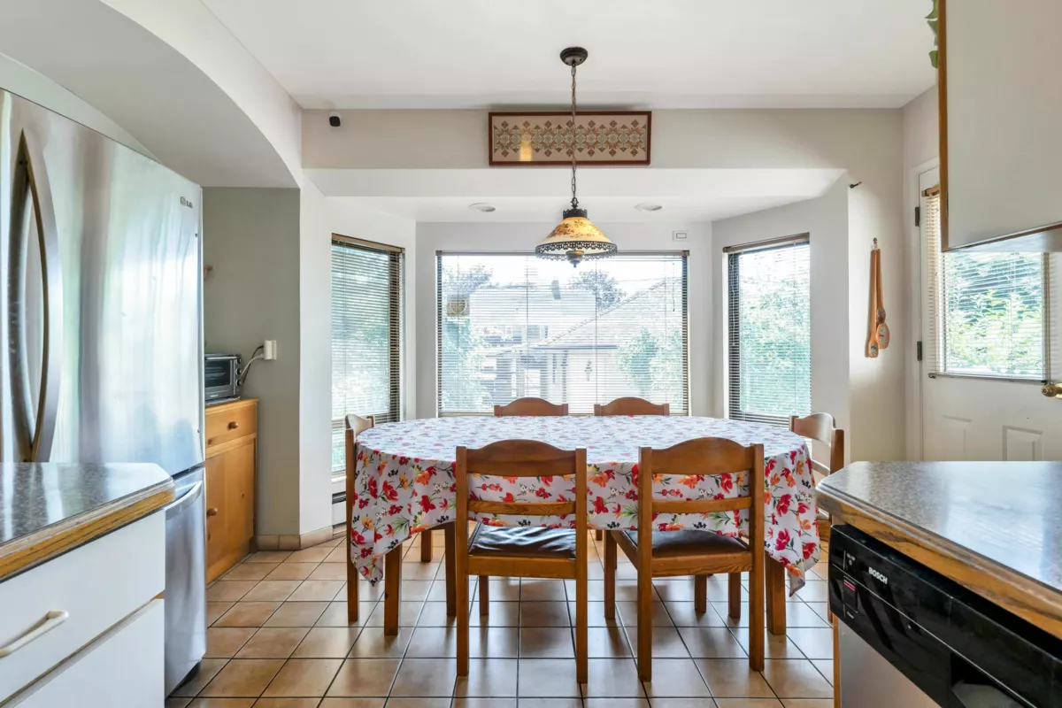 Kitchen Island Photo of 3778 Triumph Street, Burnaby, BC