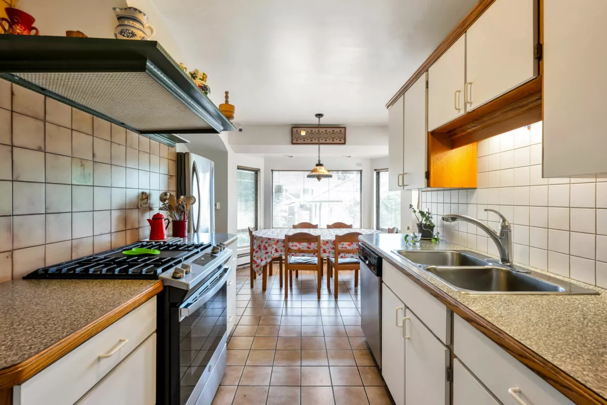 Kitchen Photo of 3778 Triumph Street, Burnaby, BC