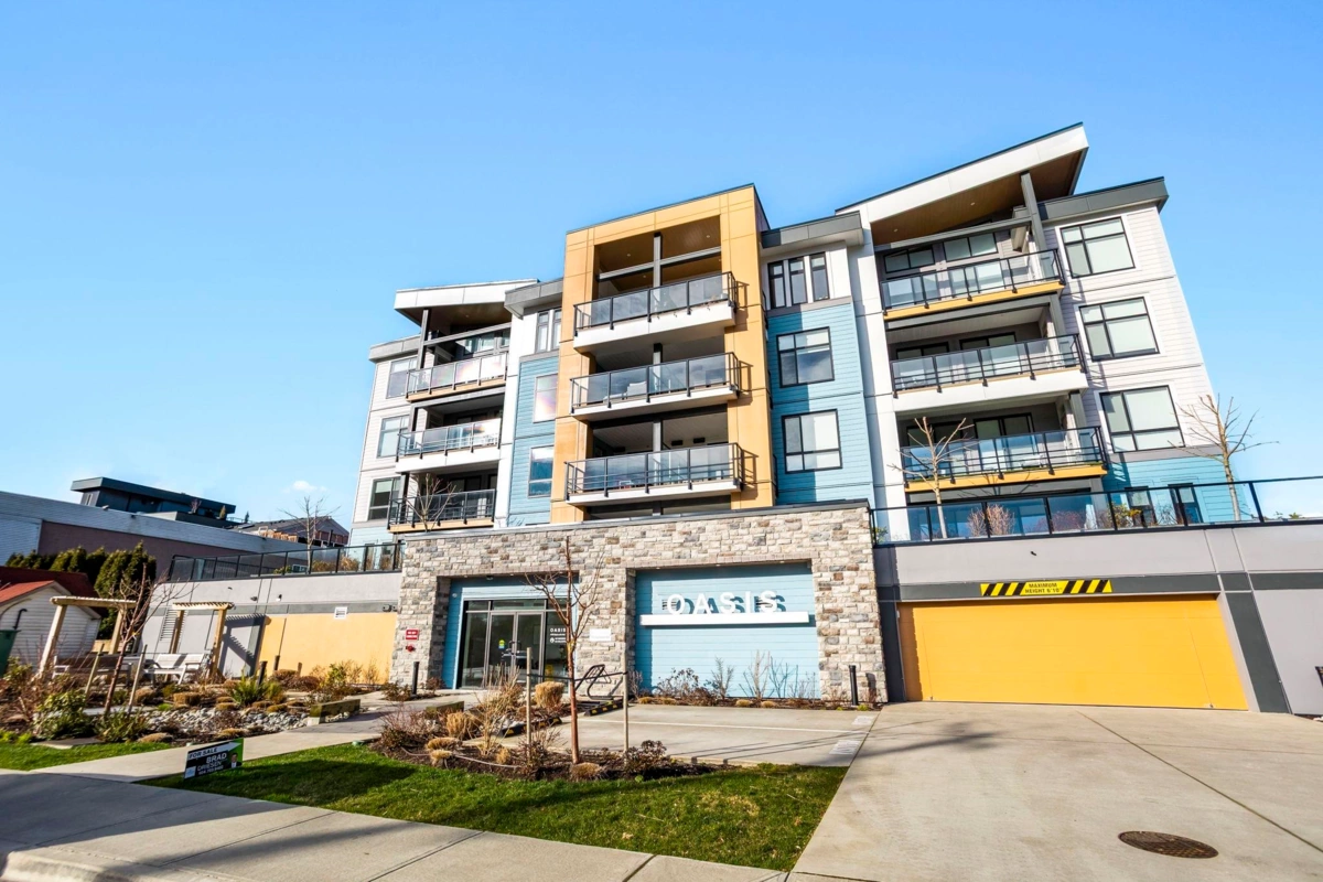 Garage Interior Photo of 307 470 Esplanade Avenue, Harrison Hot Springs, BC