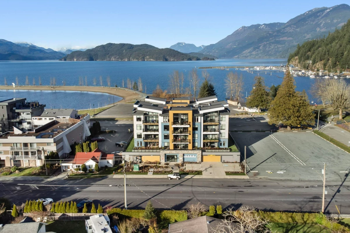 Outdoor Deck Photo of 307 470 Esplanade Avenue, Harrison Hot Springs, BC