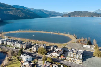 307 470 Esplanade Avenue, Harrison Hot Springs, BC, Harrison Hot Springs — Apartment/Condo for sale