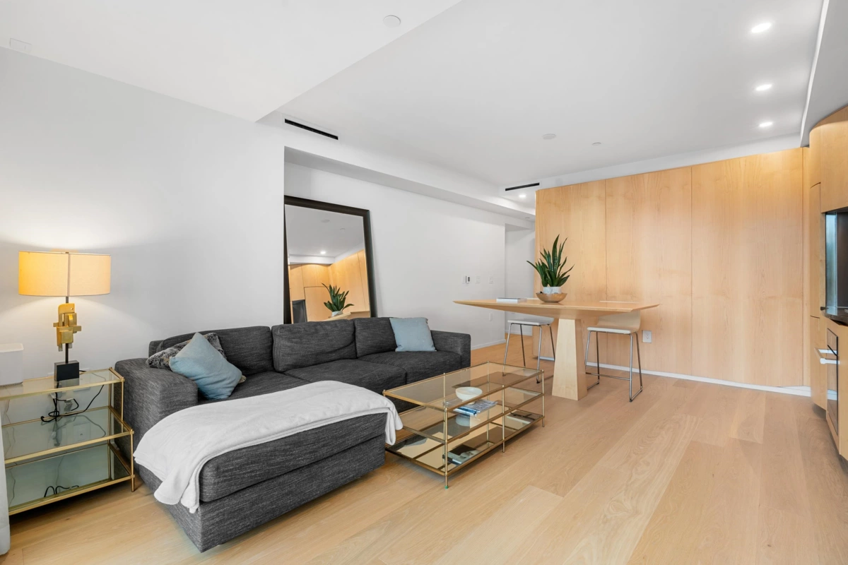 Breakfast Nook Photo of 501 1568 Alberni Street, Vancouver, BC