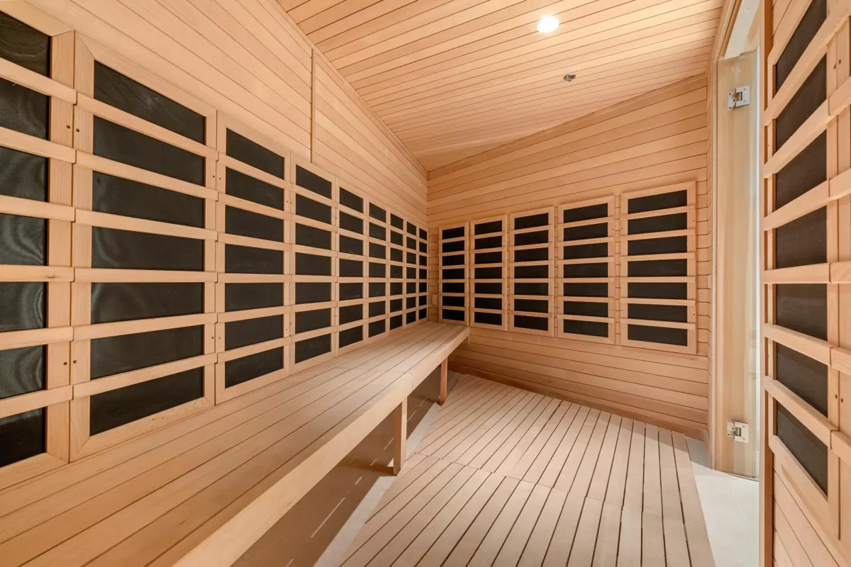 Laundry Room Photo of 501 1568 Alberni Street, Vancouver, BC