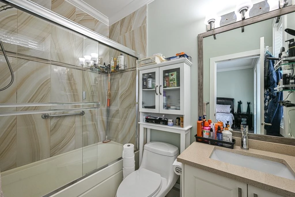 Hot Tub / Spa Photo of 5916 139 Street, Surrey, BC