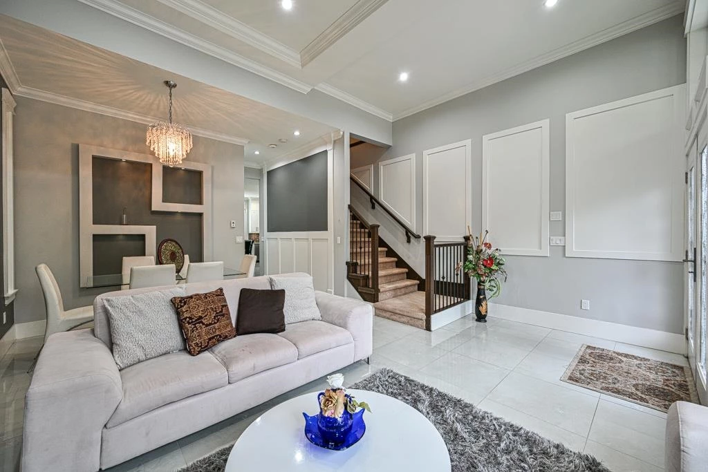 Kitchen Island Photo of 5916 139 Street, Surrey, BC