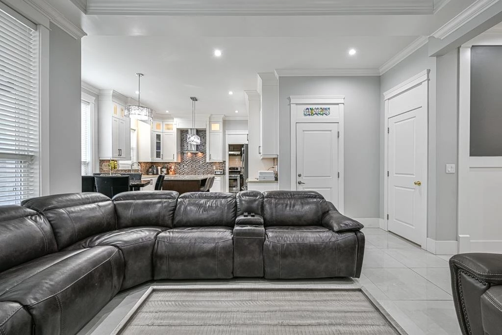 Laundry Room Photo of 5916 139 Street, Surrey, BC