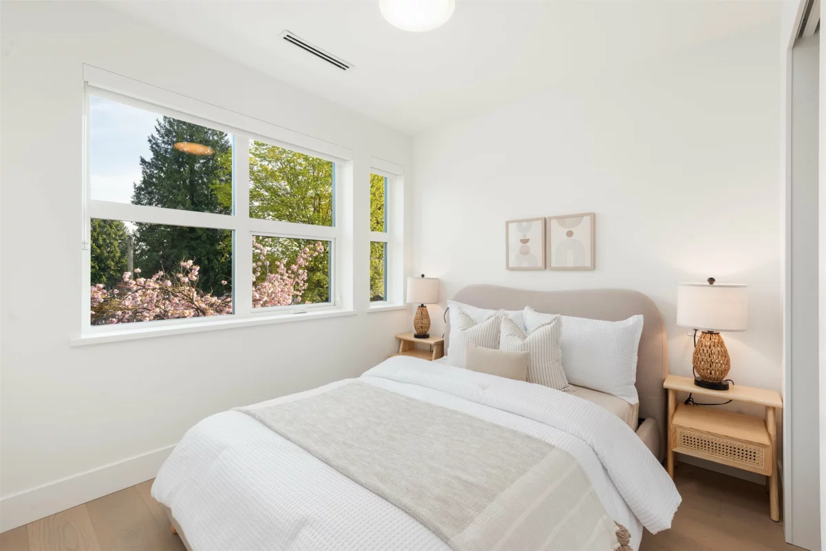 Entry Foyer Photo of 1489 W 52nd Avenue, Vancouver, BC