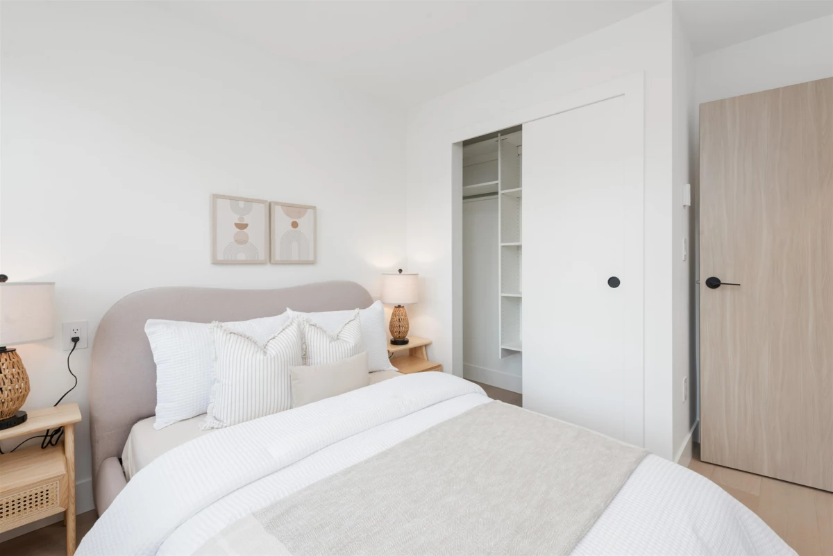 Hallway Photo of 1489 W 52nd Avenue, Vancouver, BC