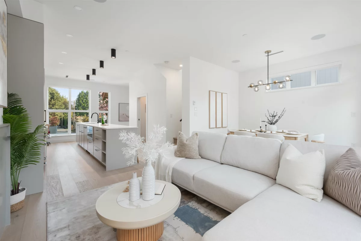 Walk-In Closet Photo of 1489 W 52nd Avenue, Vancouver, BC