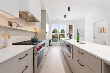 1489 W 52nd Avenue, Vancouver, BC