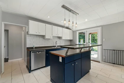 Breakfast Nook Photo of 45410 Park Drive, Chilliwack, BC