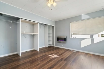 Hallway Photo of 45410 Park Drive, Chilliwack, BC