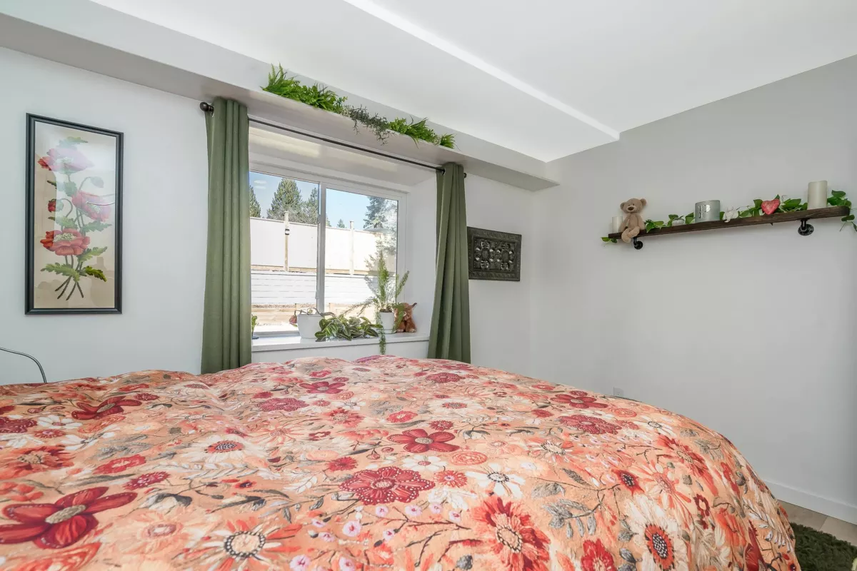 Hallway Photo of 32495 Mcrae Avenue, Mission, BC