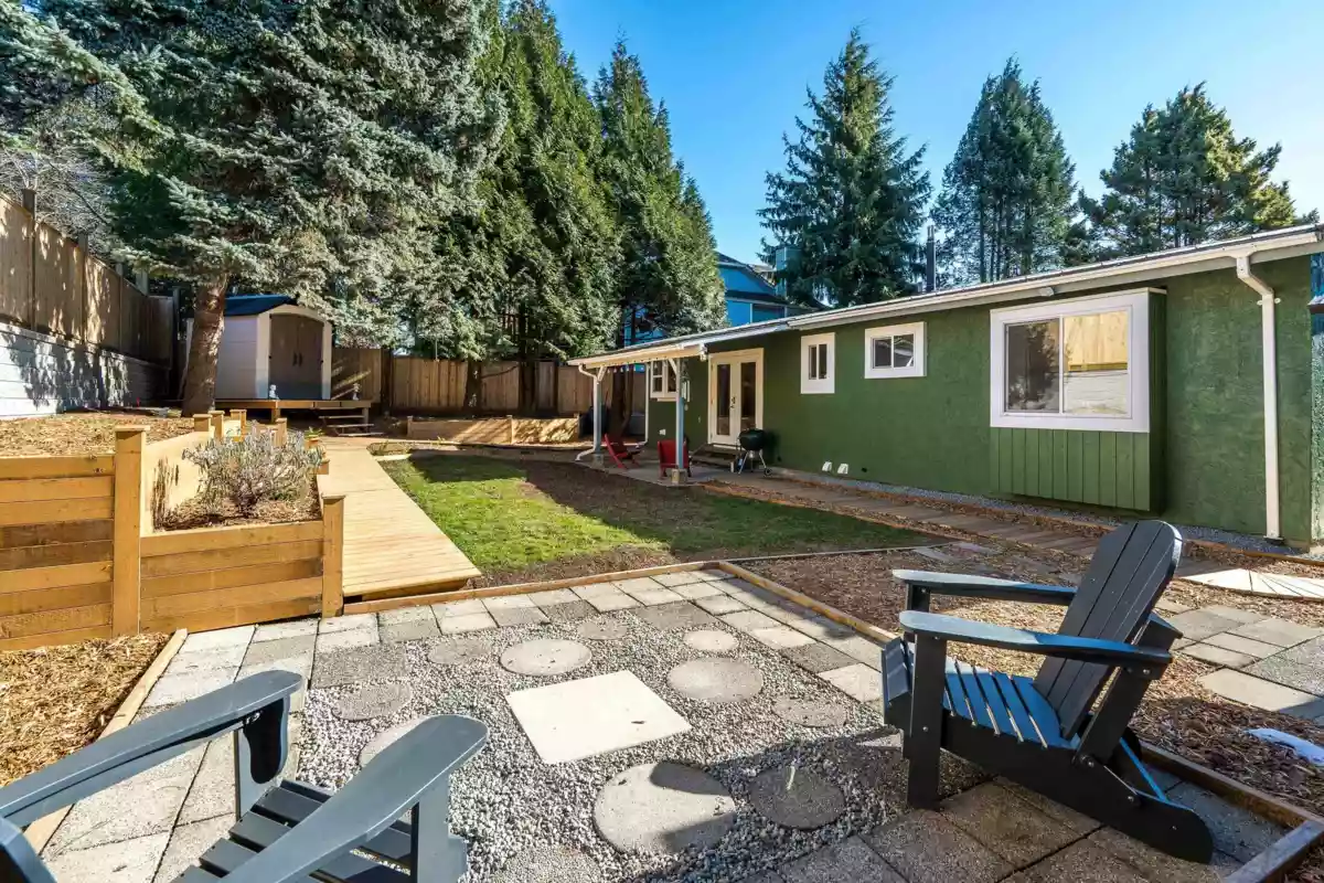 Hot Tub / Spa Photo of 32495 Mcrae Avenue, Mission, BC