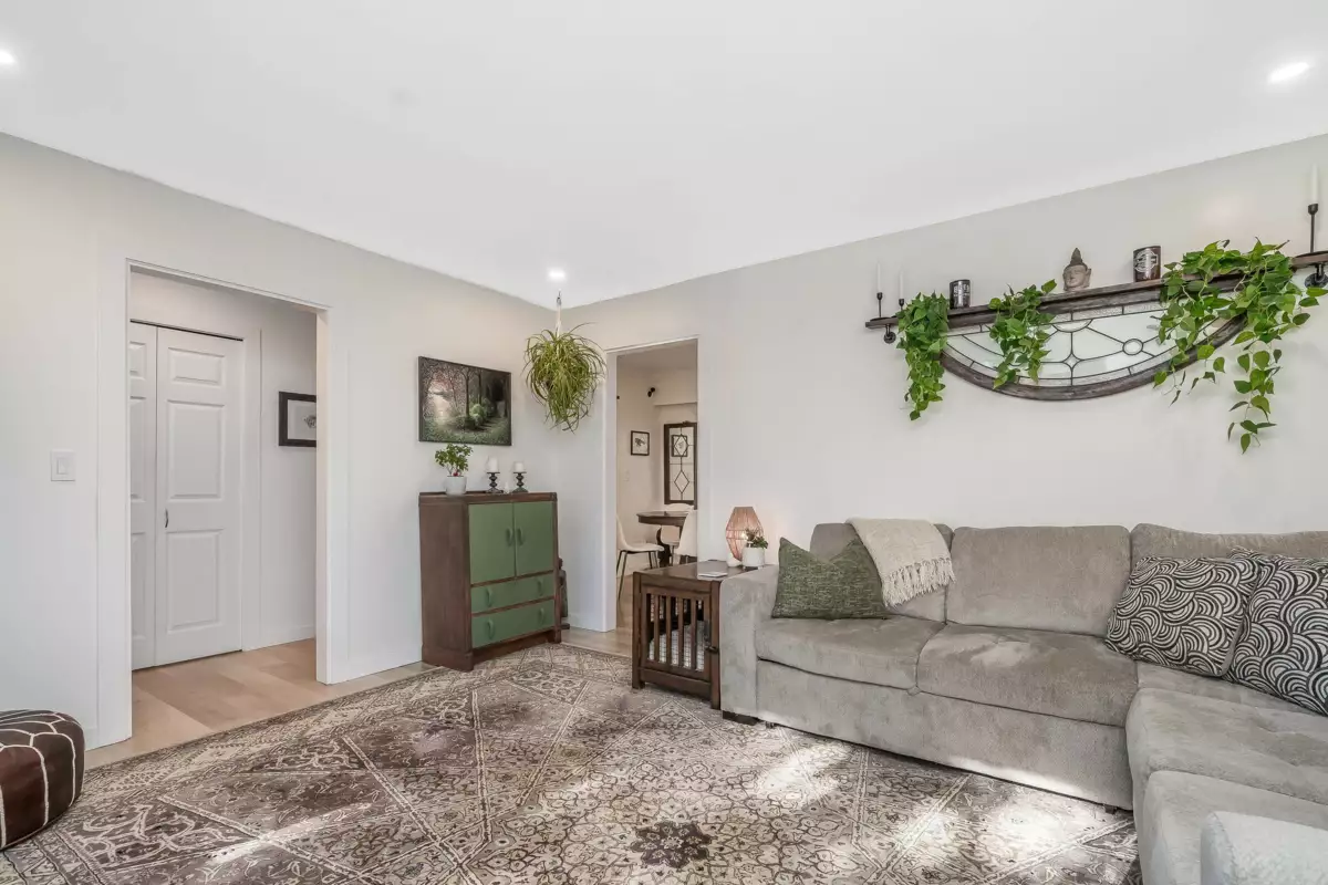 Kitchen Photo of 32495 Mcrae Avenue, Mission, BC