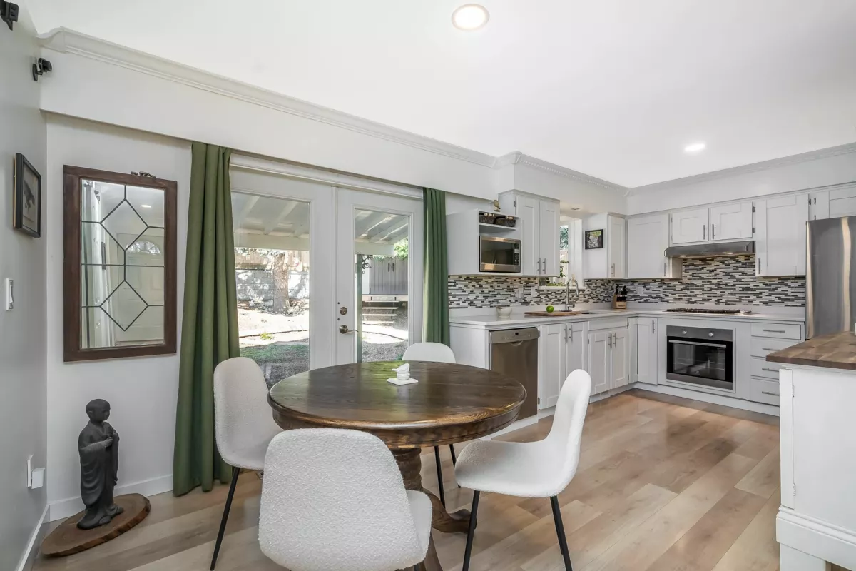 Pantry Photo of 32495 Mcrae Avenue, Mission, BC