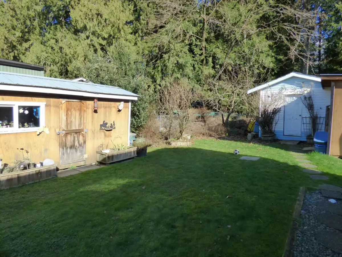 Garage Interior Photo of 12 52324 Yale Road, Rosedale, BC
