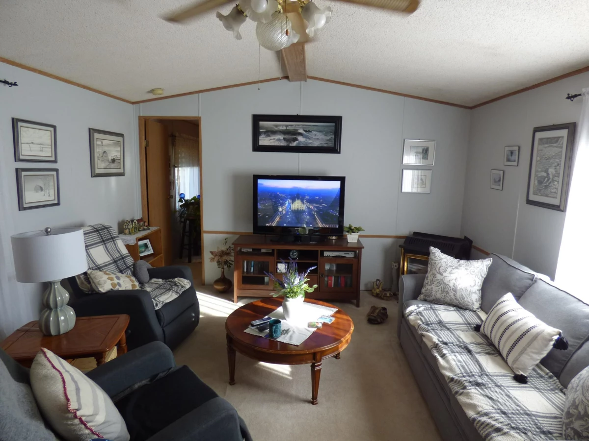 Guest Bathroom Photo of 12 52324 Yale Road, Rosedale, BC