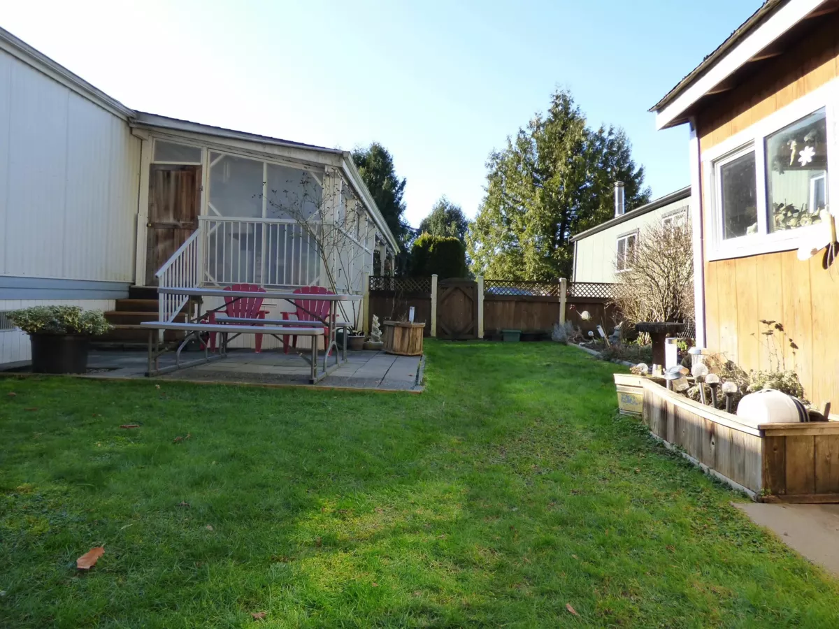Outdoor Deck Photo of 12 52324 Yale Road, Rosedale, BC