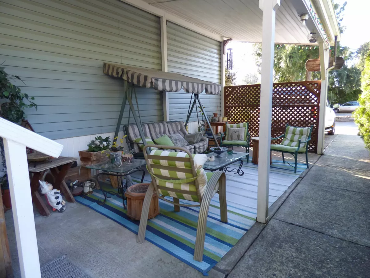 Swimming Pool Photo of 12 52324 Yale Road, Rosedale, BC