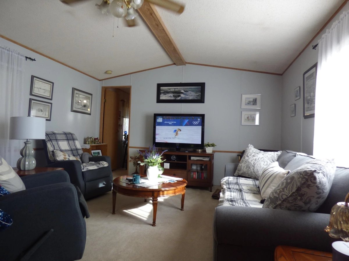 Walk-In Closet Photo of 12 52324 Yale Road, Rosedale, BC