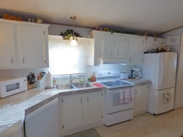 Kitchen Island Photo of 12 52324 Yale Road, Rosedale, BC