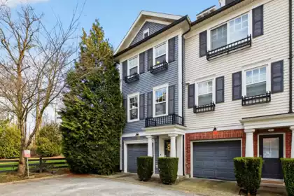 23 18983 72a Avenue, Surrey, BC