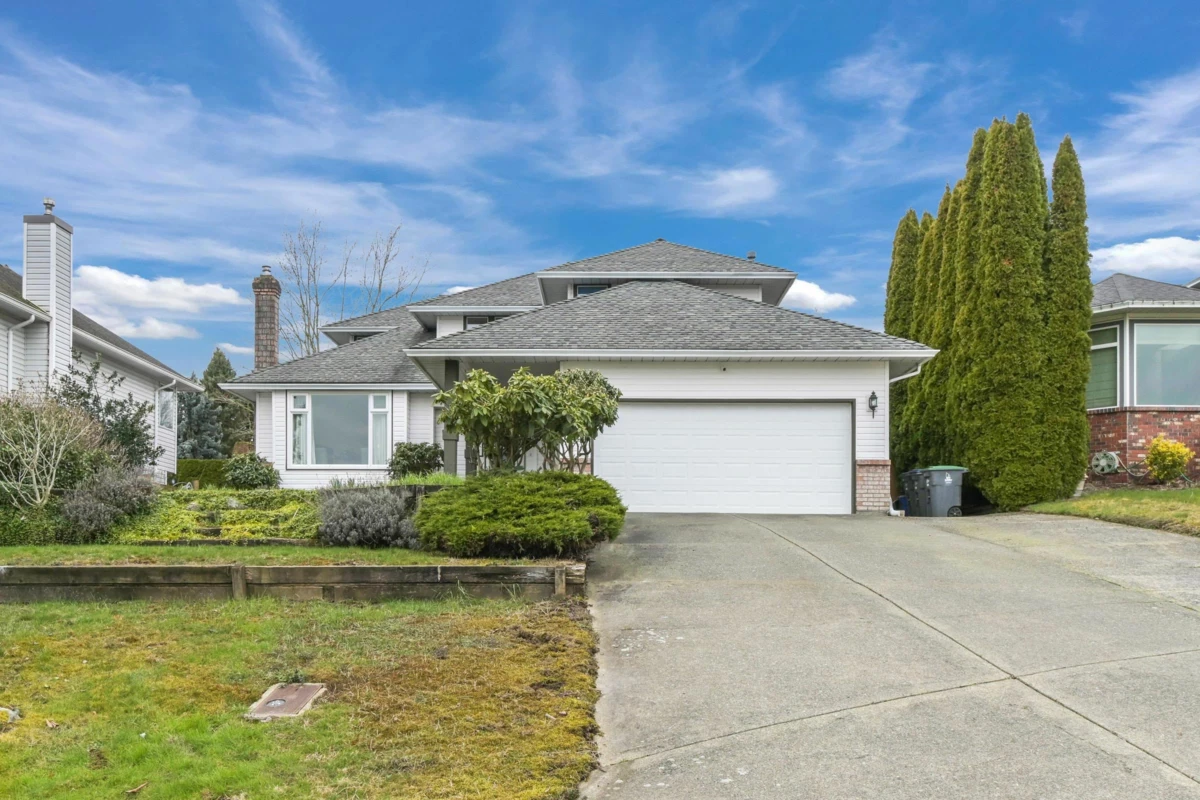 Exterior Front Photo of 6175 191 Street, Surrey, BC