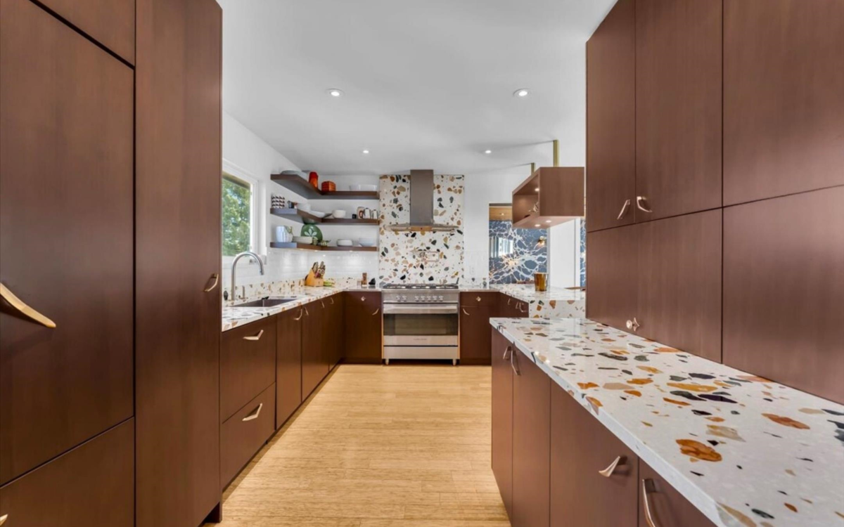 Kitchen Island Photo of 5065 Wilson Drive, Tsawwassen, BC