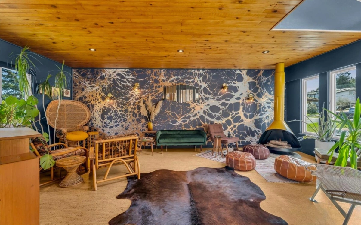 Living Room Photo of 5065 Wilson Drive, Tsawwassen, BC