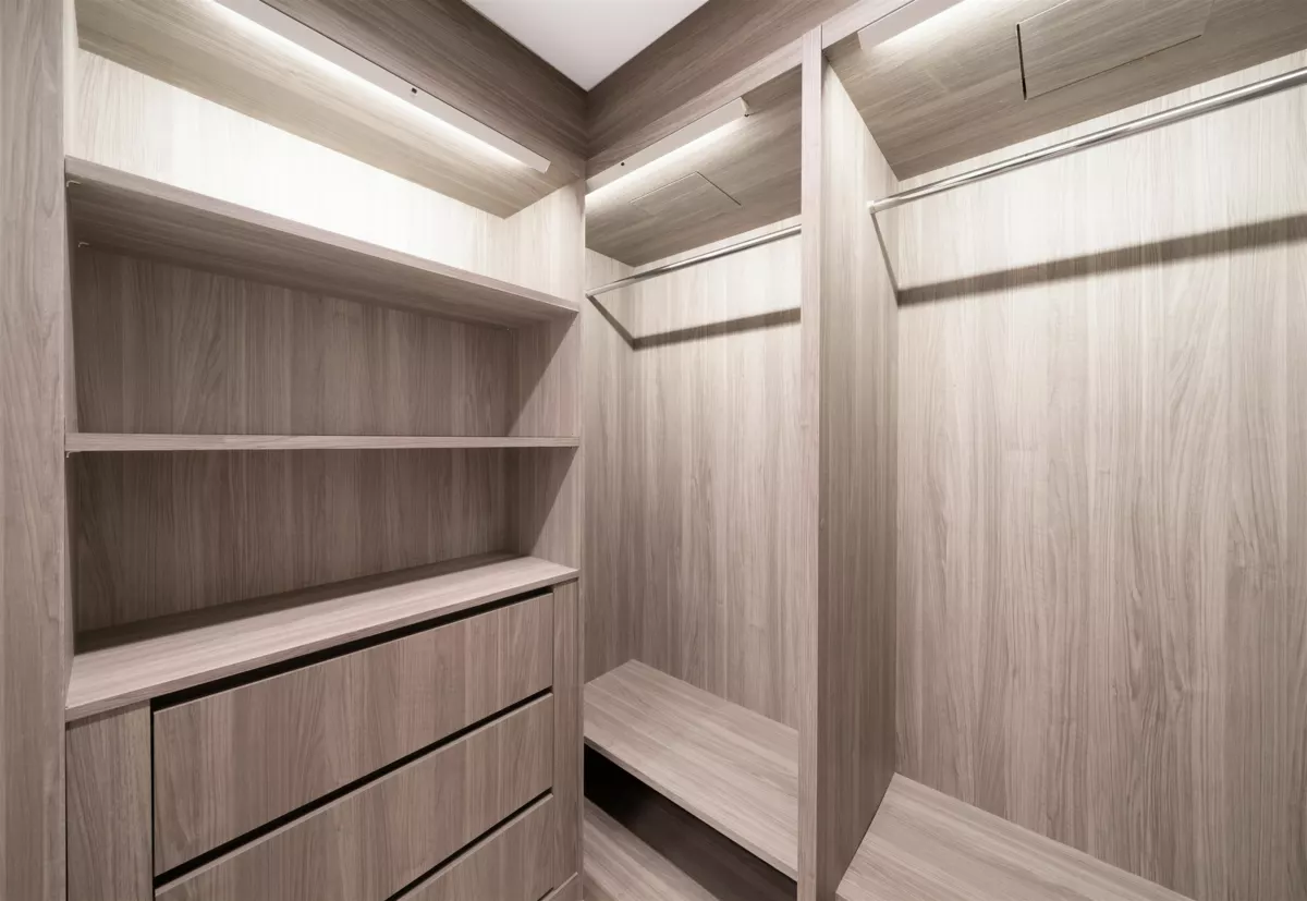 Kitchen Island Photo of 3406 13768 100 Avenue, Surrey, BC