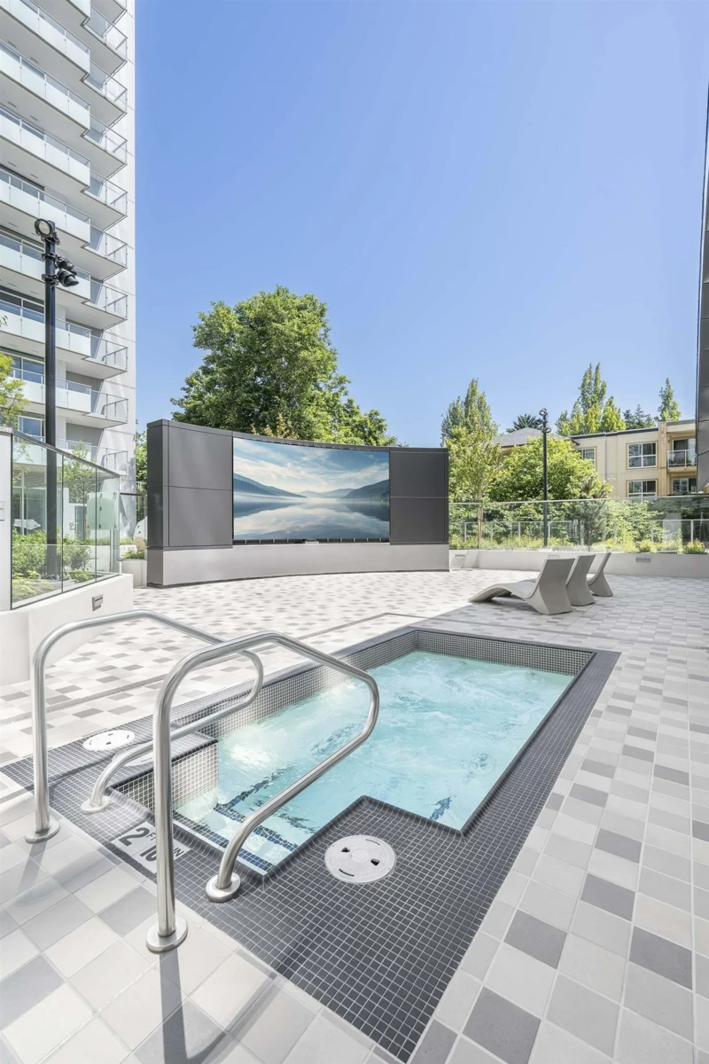 Walk-In Closet Photo of 3406 13768 100 Avenue, Surrey, BC