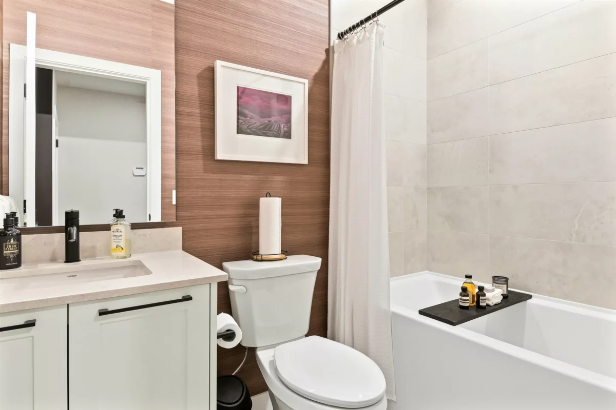 Hallway Photo of 2843 Jersey Place, Abbotsford, BC