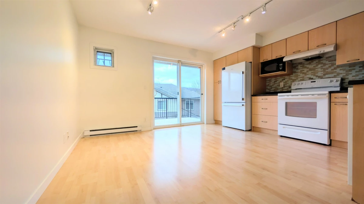 Dining Area Photo of 58 4401 Blauson Boulevard, Abbotsford, BC