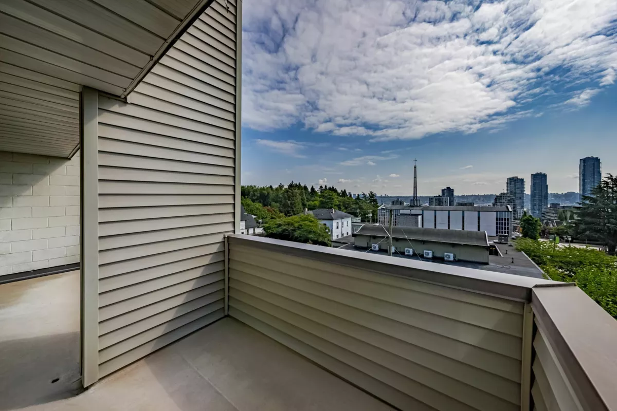 Mudroom Photo of 302 225 Sixth Street, New Westminster, BC